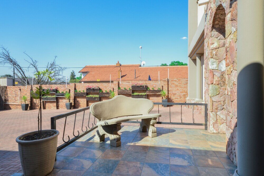 Фото Jewel of Jozi Guesthouse