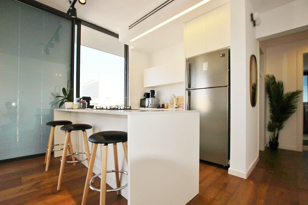 Фото 2 Bedroom Apartment with Hot Tub Facing Bograshov Beach