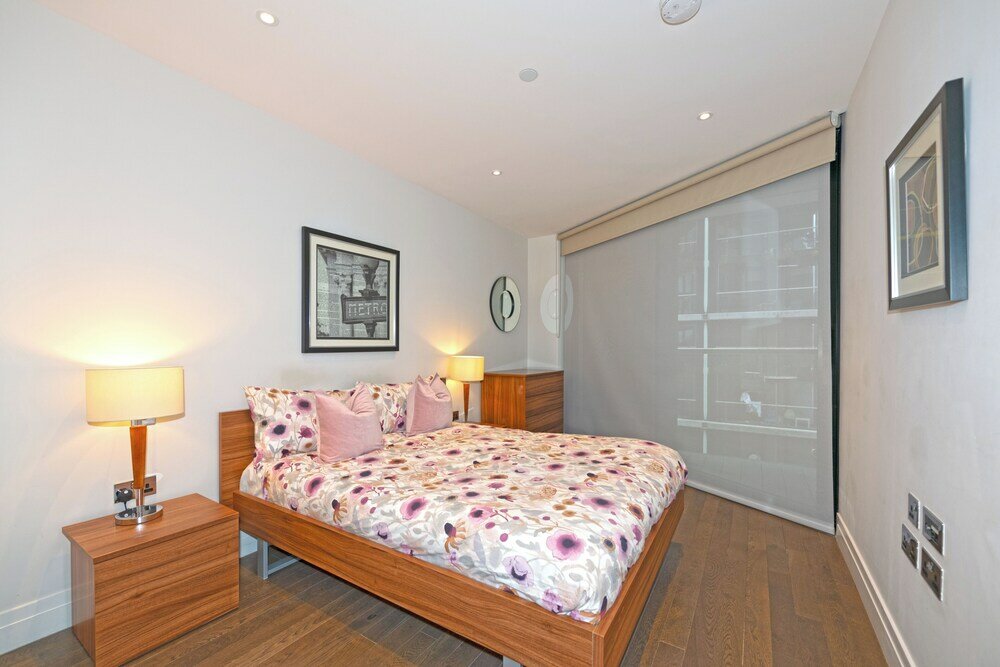 Фото London Deluxe Apartments