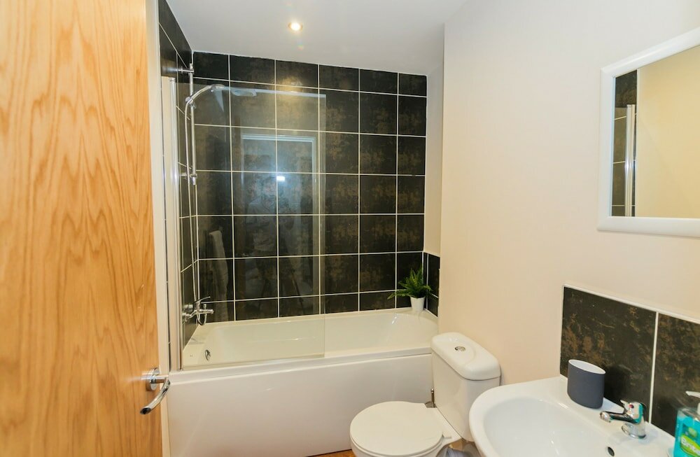 Фото Approved Serviced Apartments Park Rise