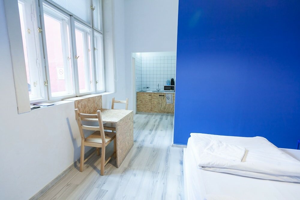 Фото Colorful Ernesto IV