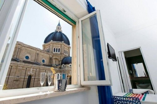 Гостиница B&b Piazza Duomo в Чериньоле