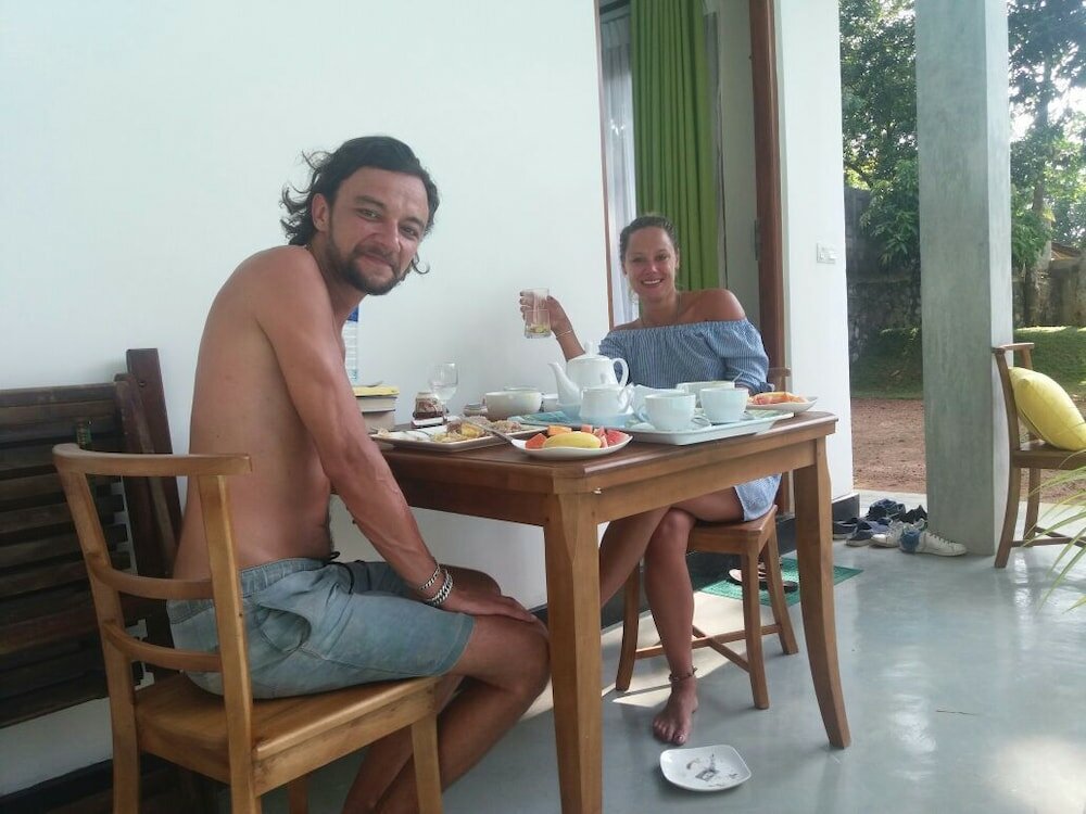 Фото Villa Blue Water Hikkaduwa