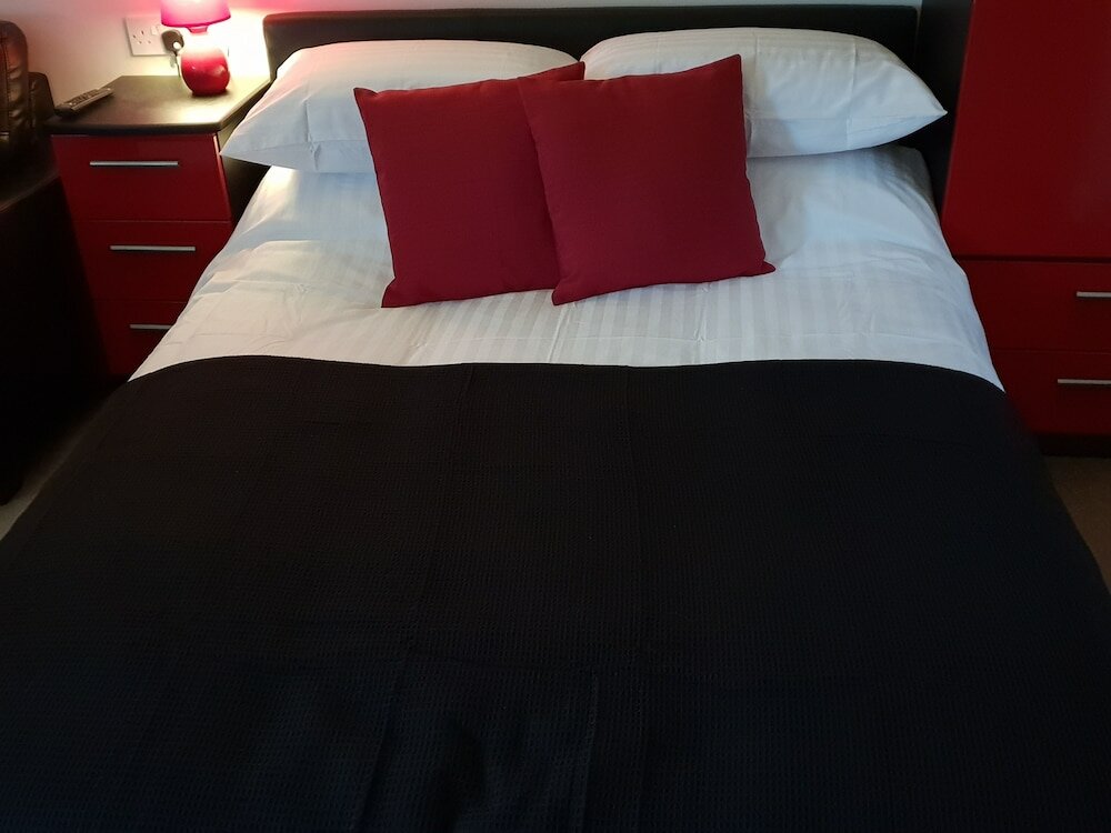 Фото The Old Bell Hotel