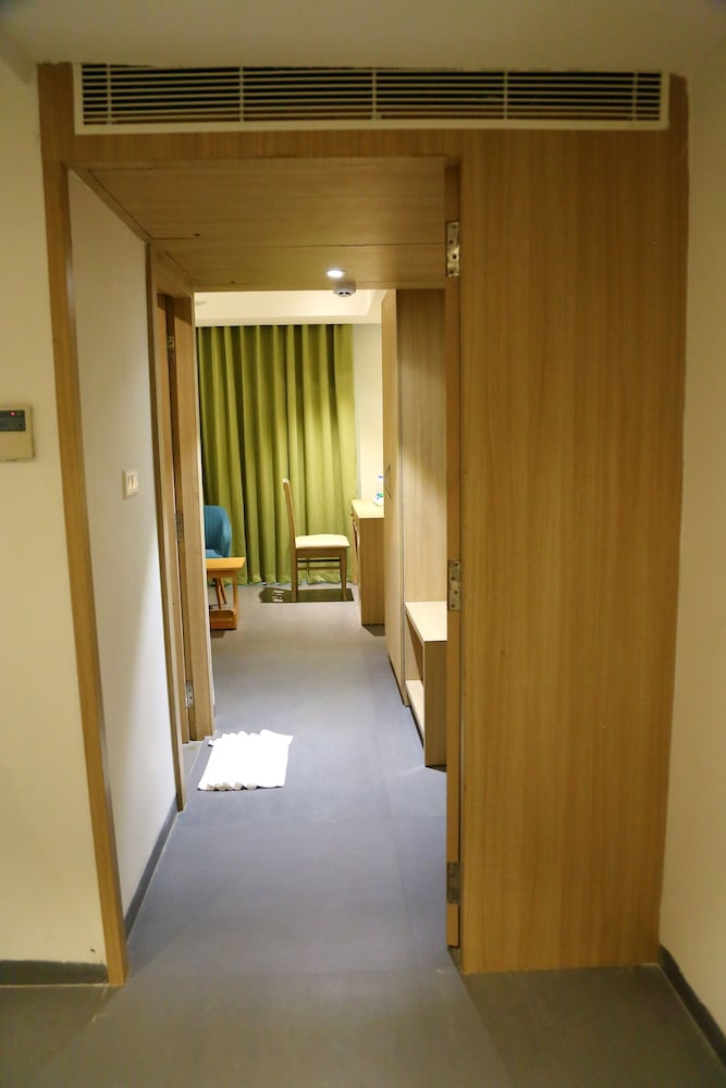 Фото Abhayaa Hotel