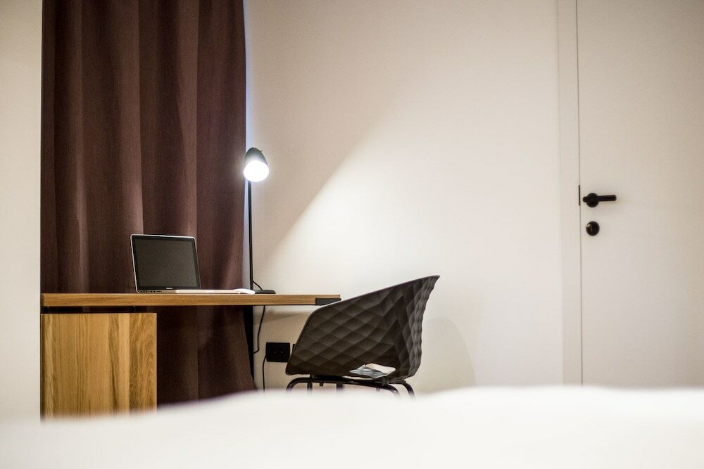 Фото Vault Hotel