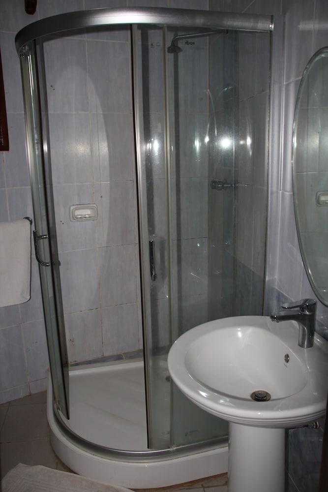 Фото Thamole Lodge