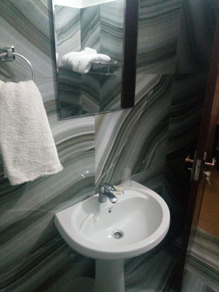 Фото Zambezi Inn Hotel