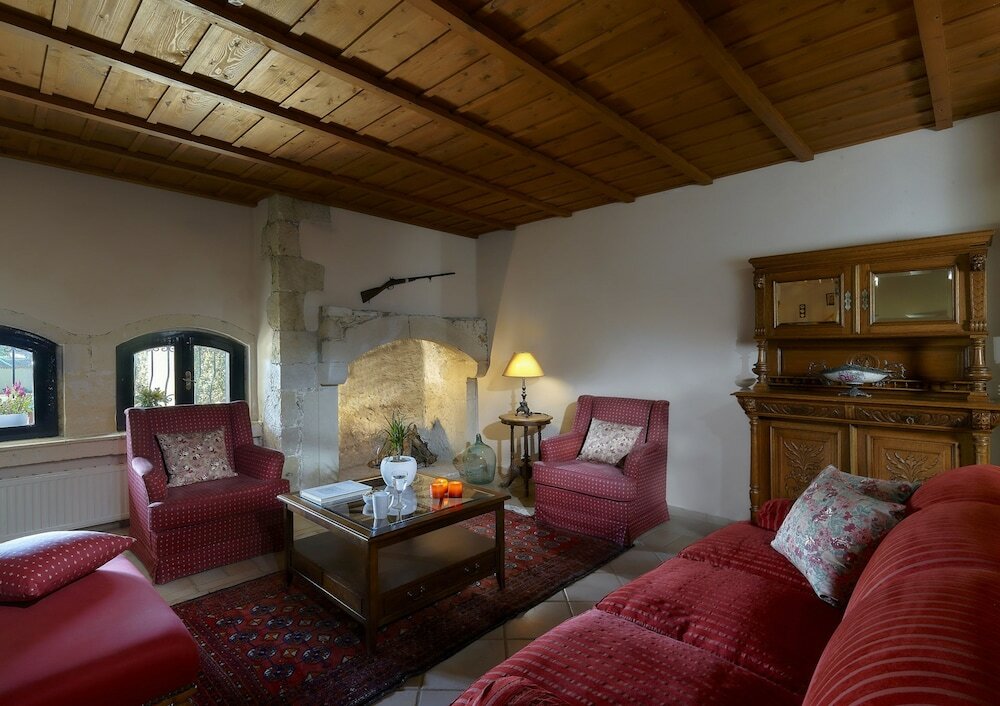 Фото Castello Villa Daphnes - Private Pool & Whirlpool