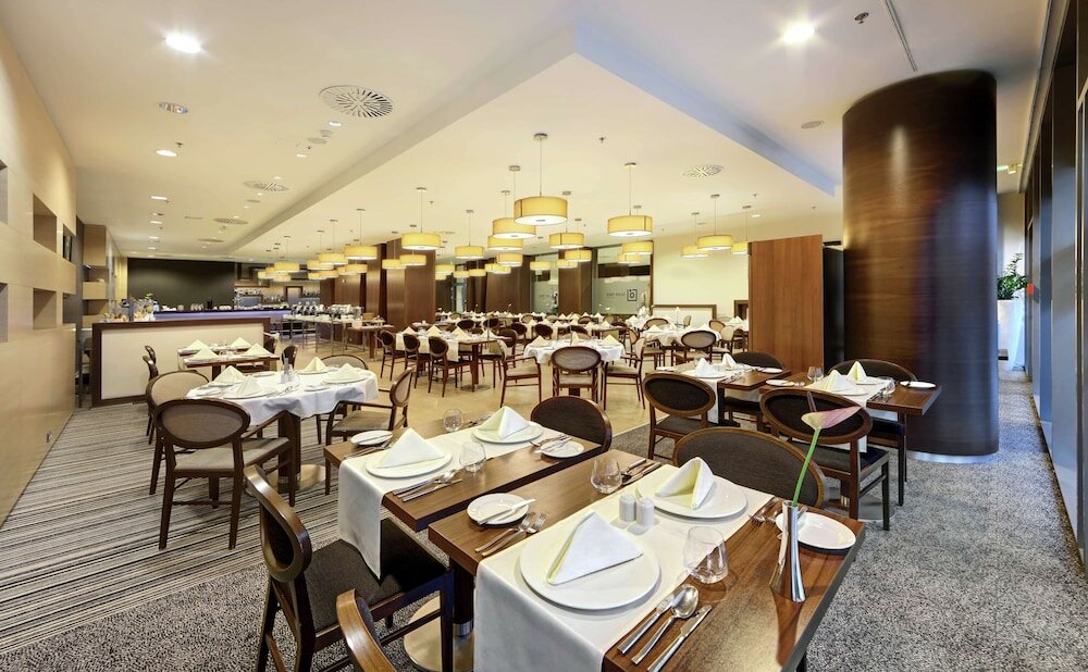 Фото DoubleTree by Hilton Hotel Kosice