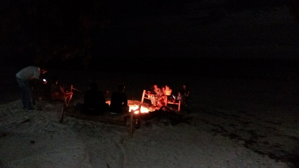 Фото Twisted Palms Lodge & Restaurant