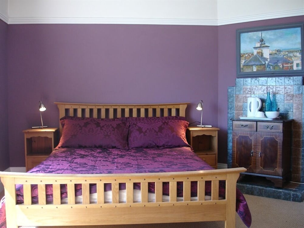 Фото Crabble Hill House