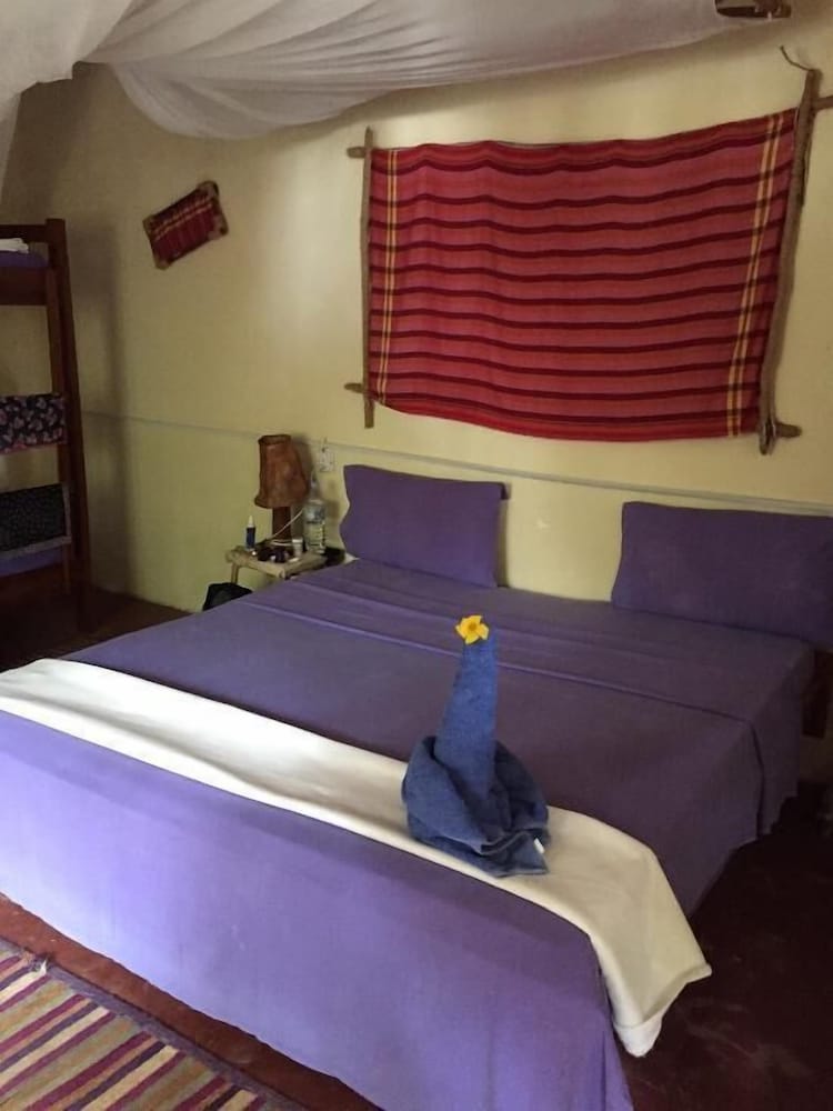 Фото Twisted Palms Lodge & Restaurant