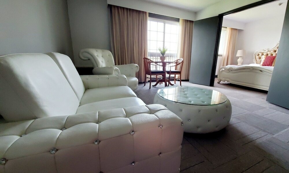 Фото Lagoon City Pier One Resort