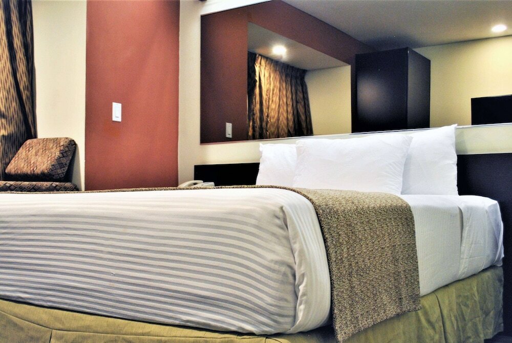 Фото Microtel Inn & Suites by Wyndham Toluca