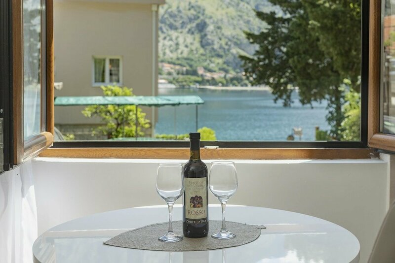 Гостиница Muo Sea Front Apartments Kotor