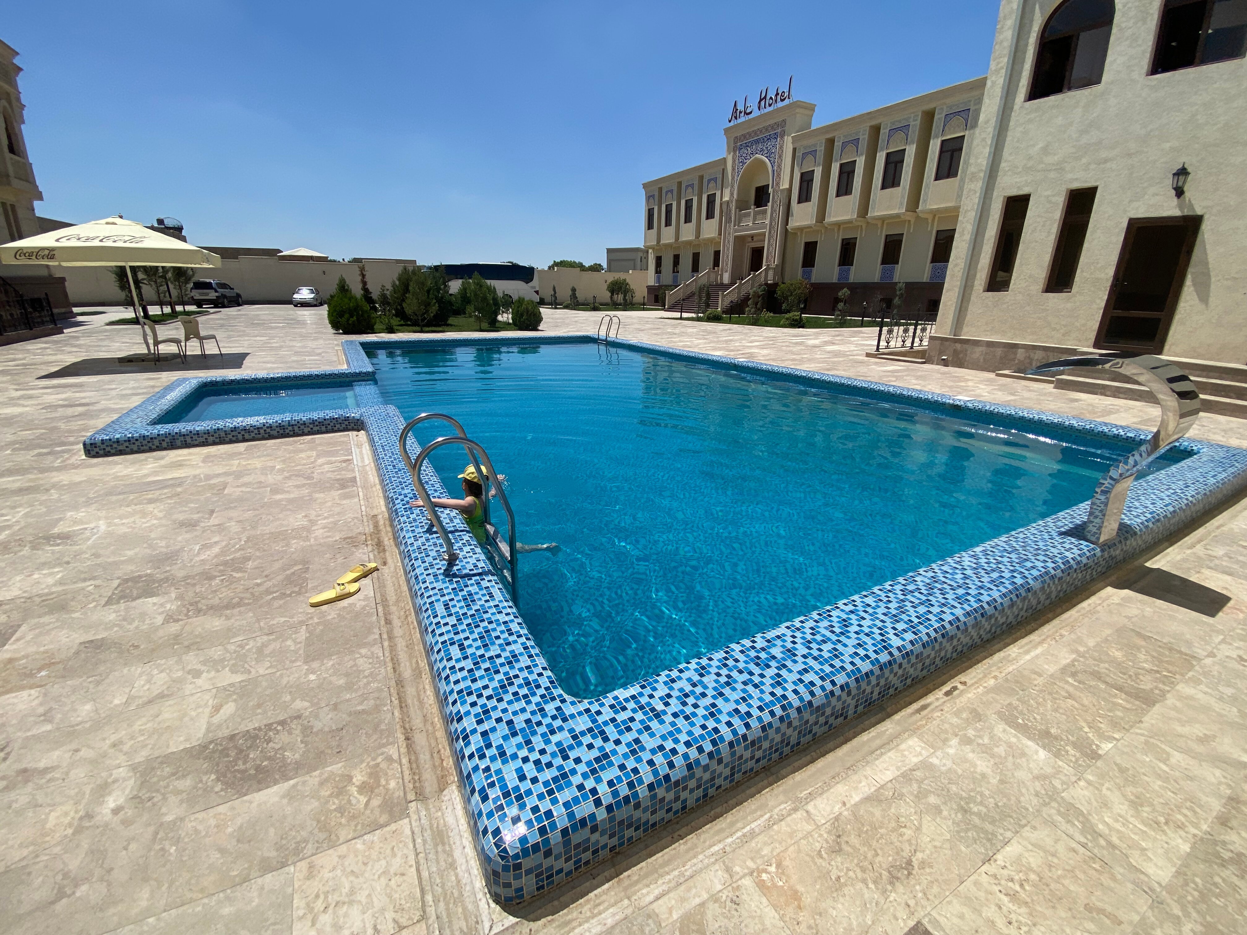 Фото отеля 2