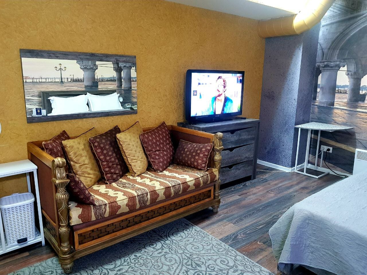 Фото L. E. S. Hostel