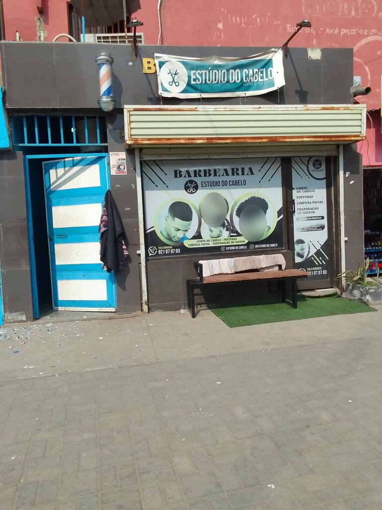 Hairdresser Barbearia Dueme, Loanda, photo