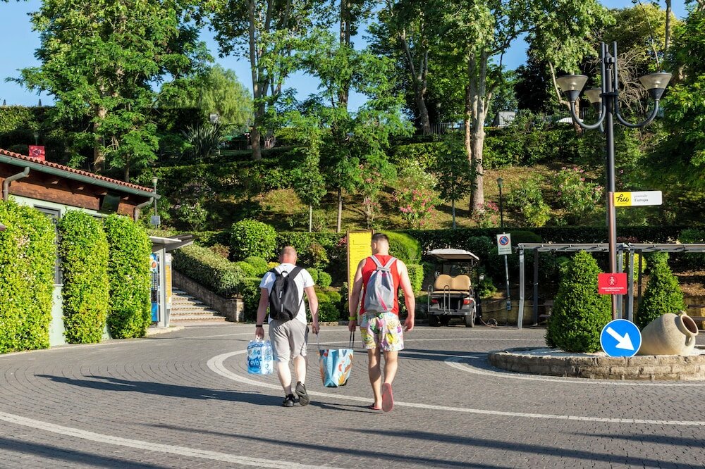 Фото hu Roma camping in town