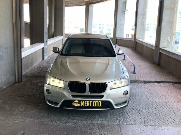 Car dealership Mert Oto, Istanbul, photo