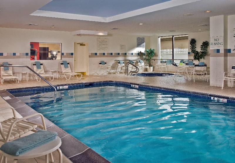 Фото Courtyard by Marriott Long Island MacArthur Airport