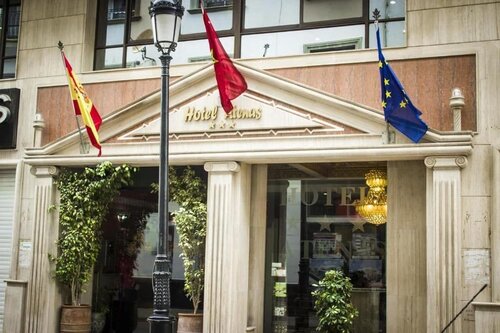 Гостиница Atenas Hotel в Тетуане