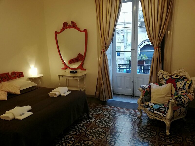 Гостиница B&b Aloi Rooms в Катании
