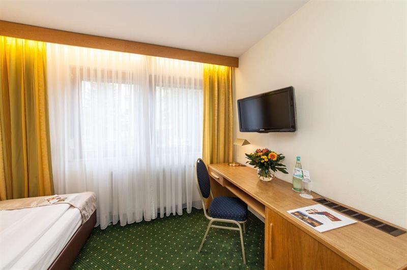 Фото Novum Hotel Strohgäu