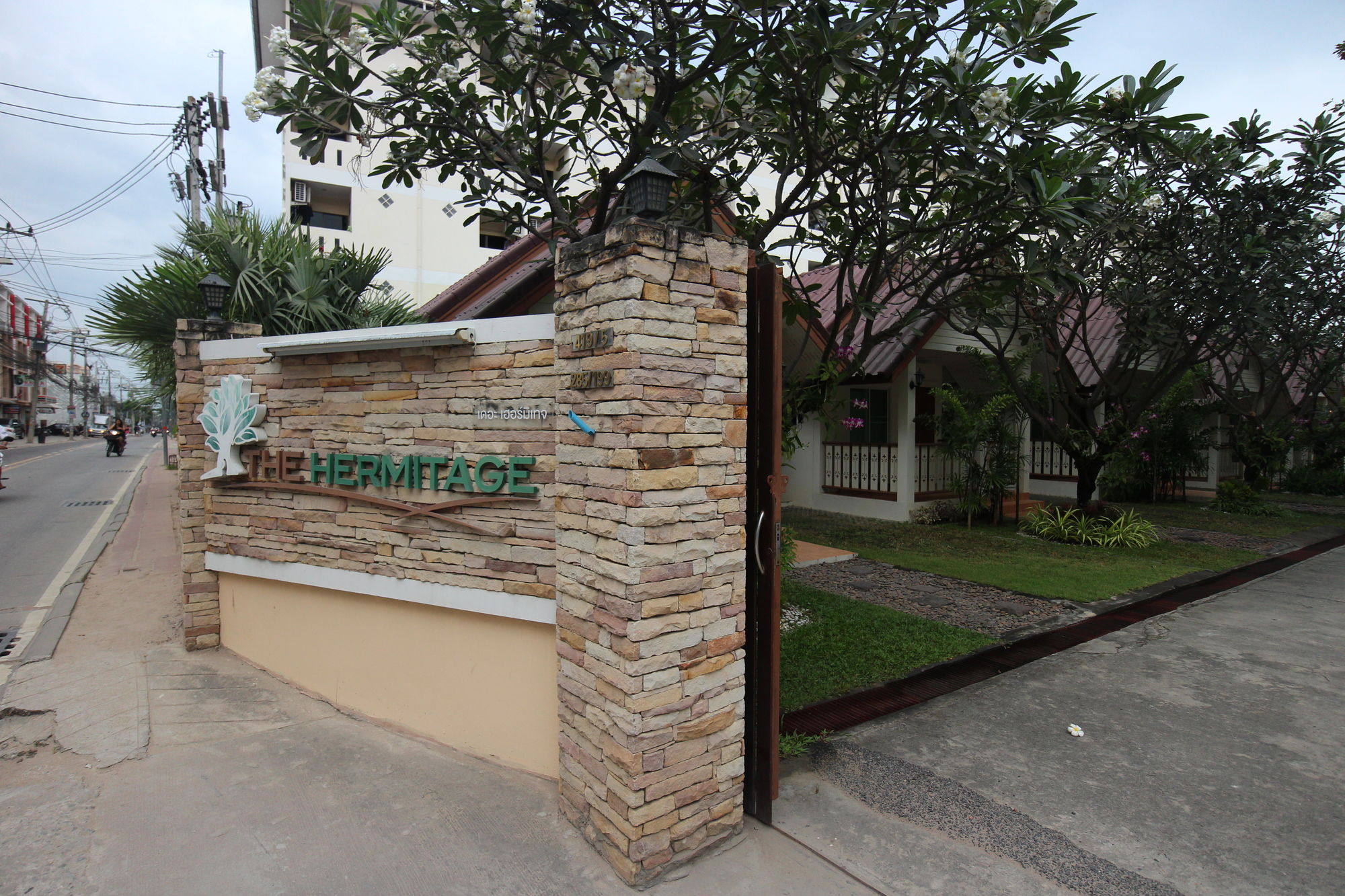 Фото отеля 3