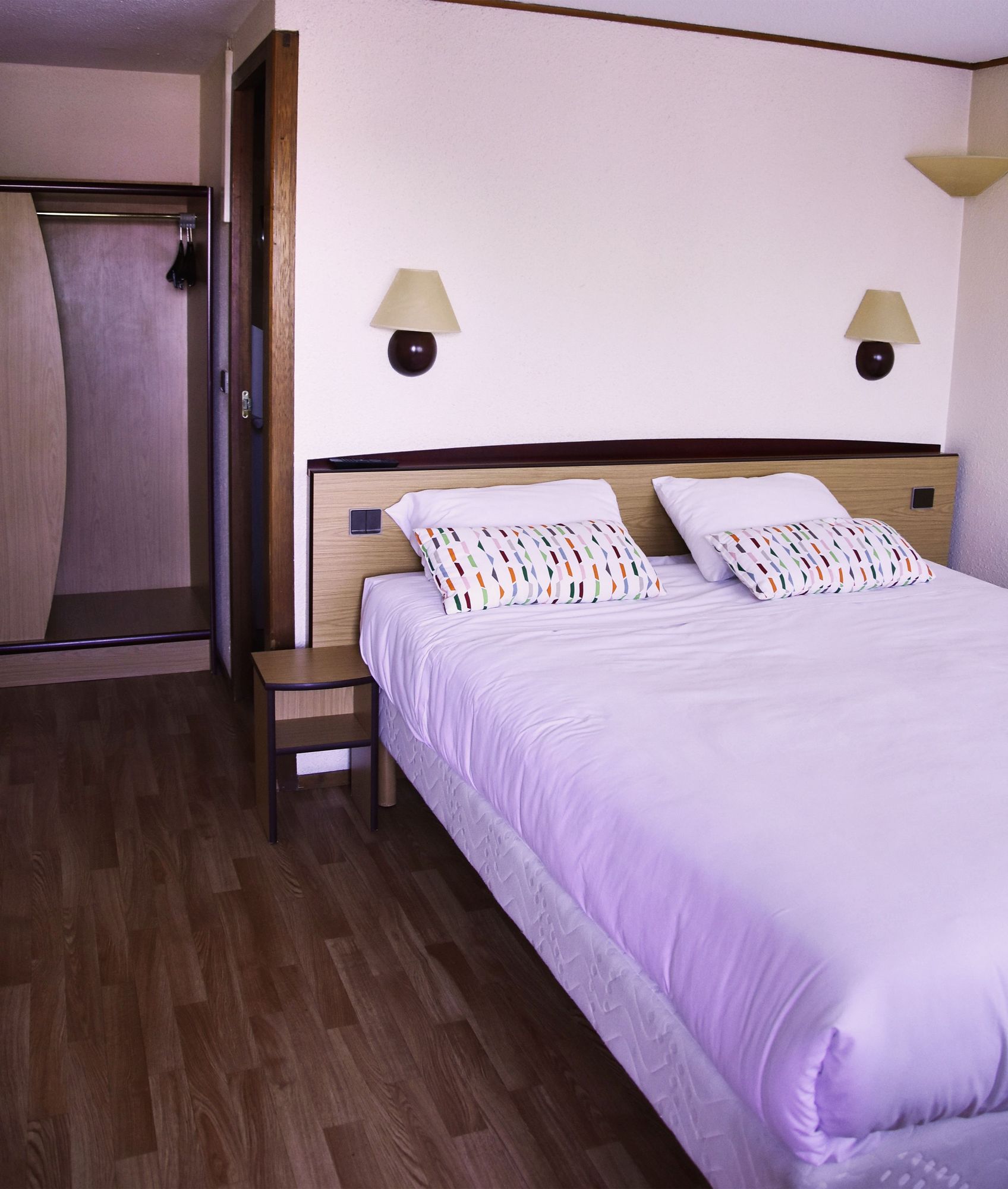 Фото Hotel Initial by Balladins La Roche-sur-Yon