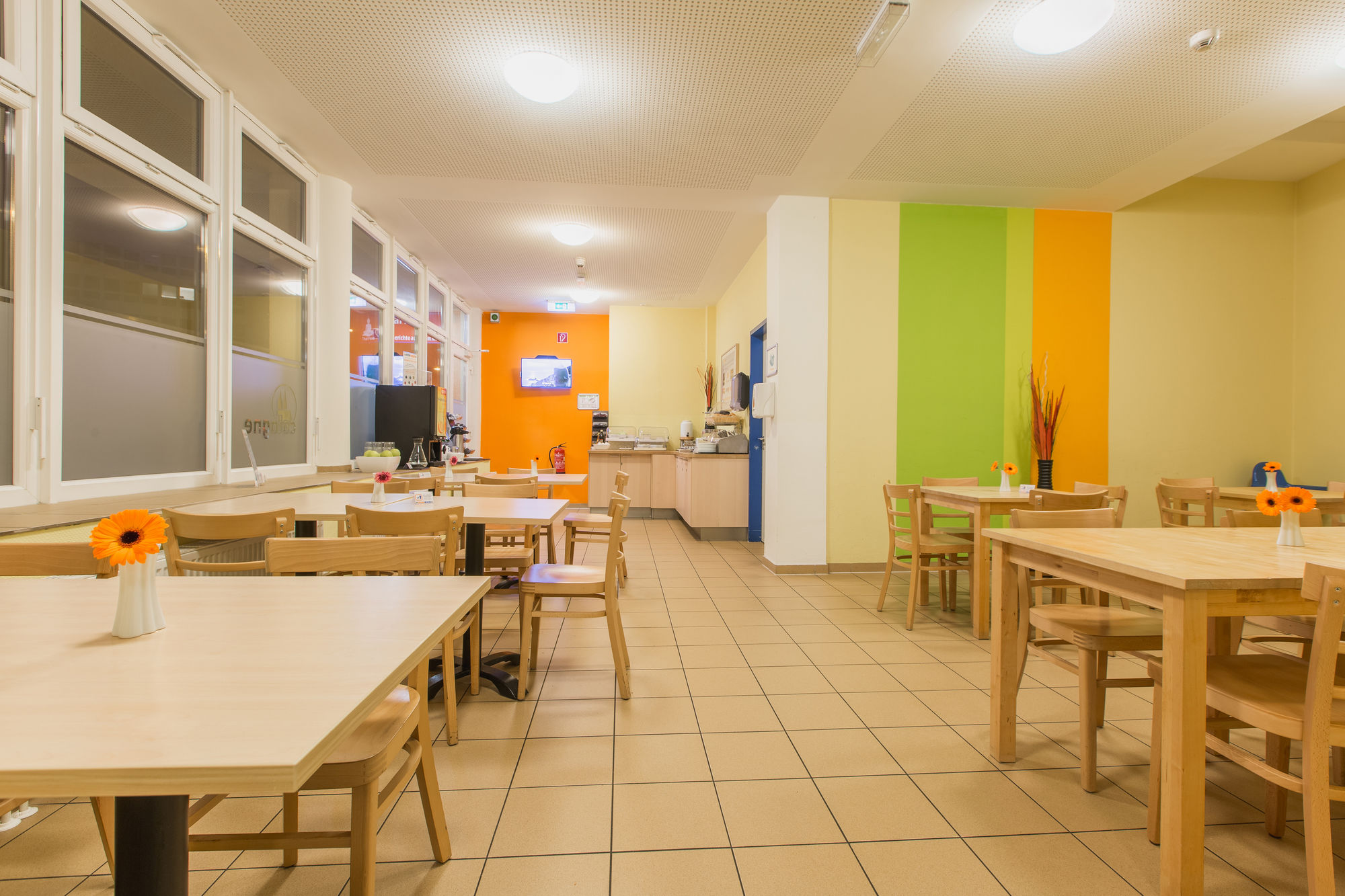 Фото a&o Köln Dom