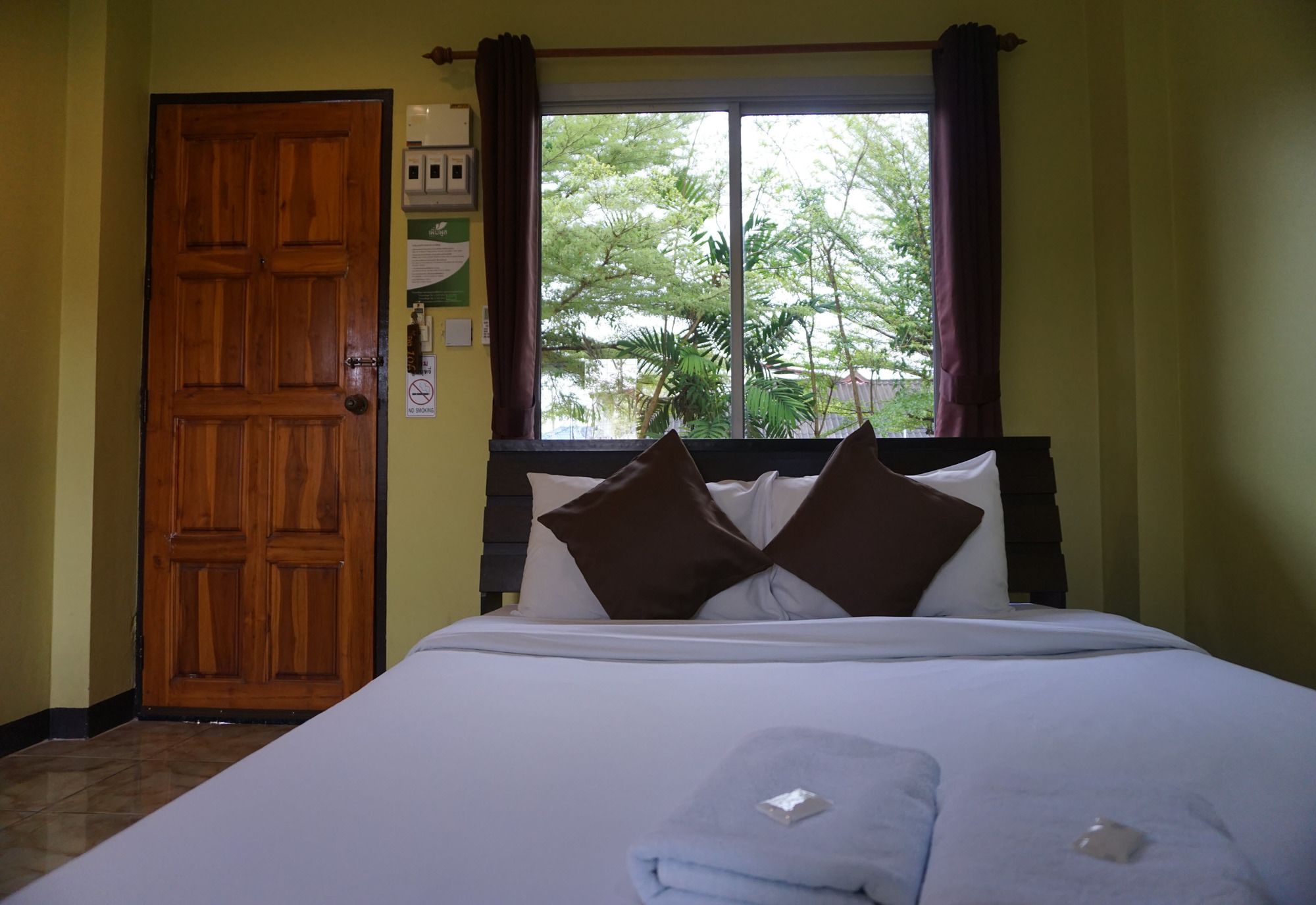 Фото Phoemphoon 2 Hotel