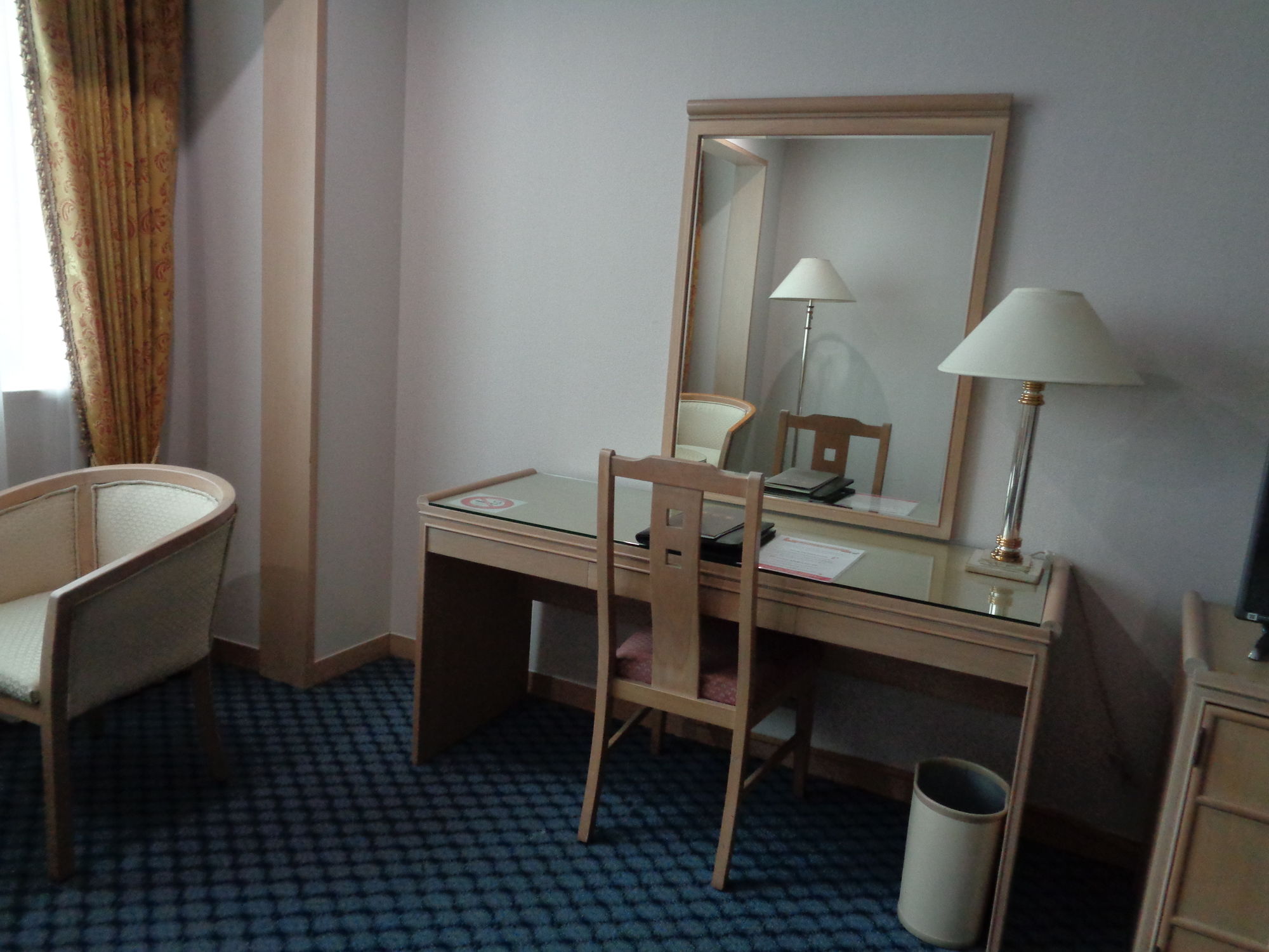 Фото Legend Hotel