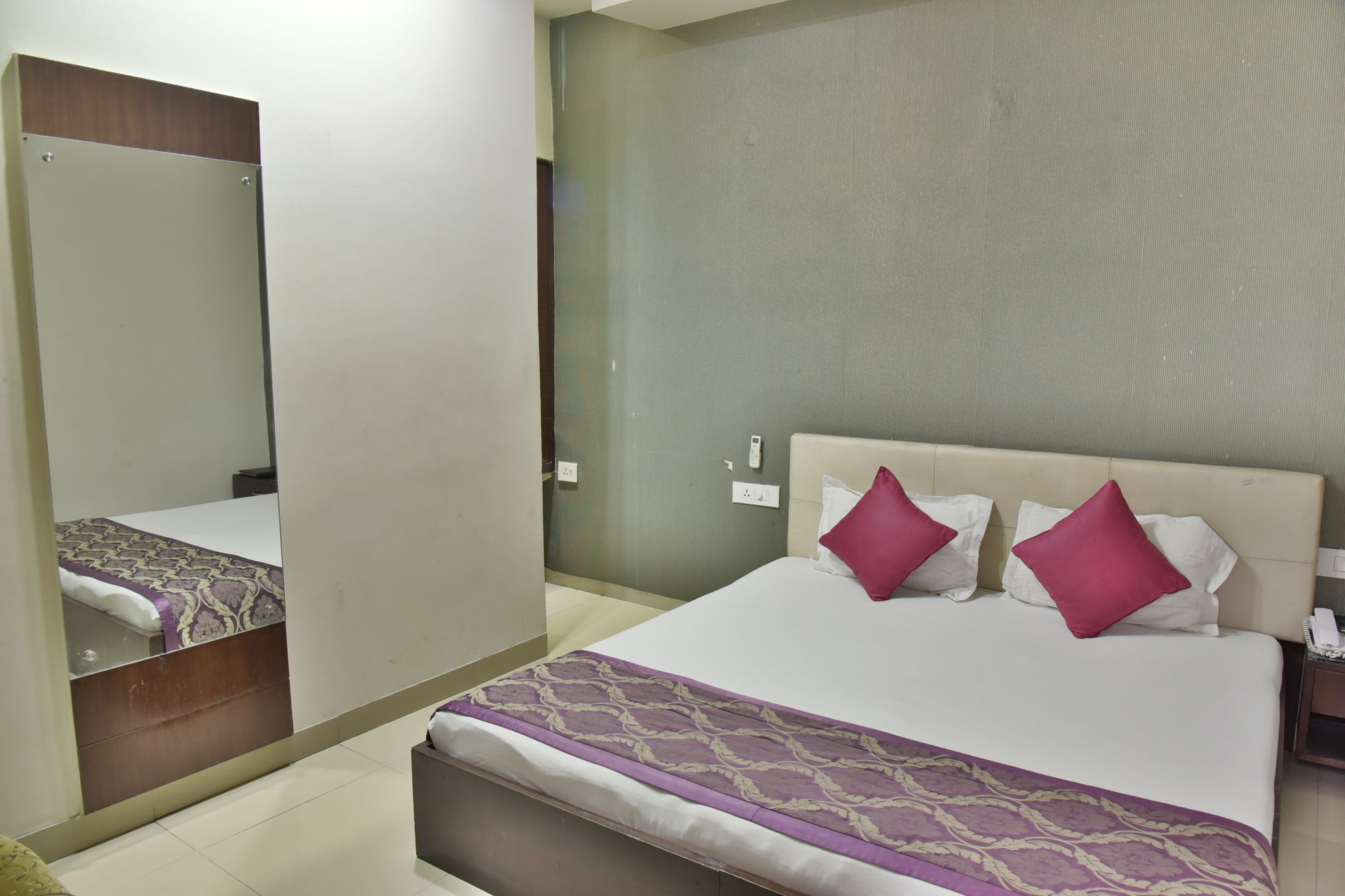 Фото Jullundur Hotel