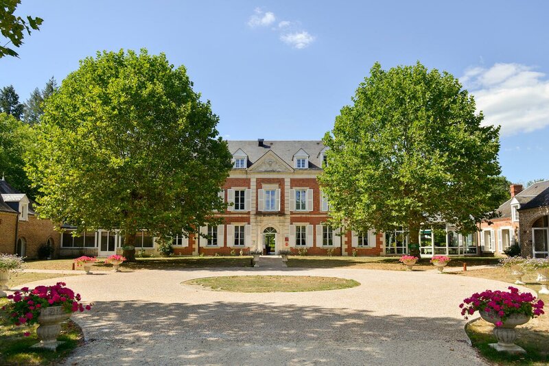 Гостиница Logis Le Domaine De Valaudran