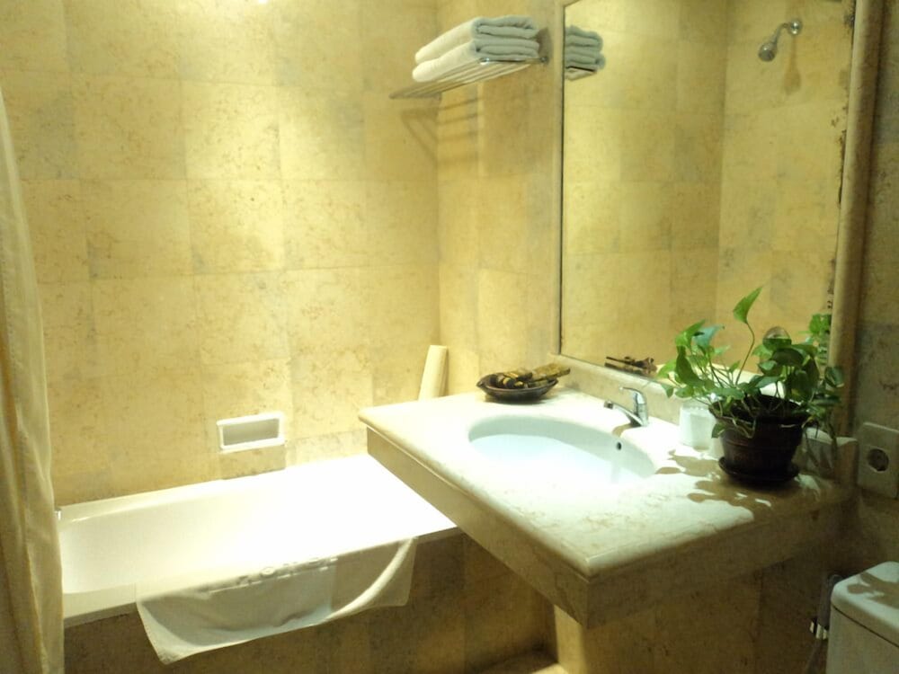 Фото Narita Hotel Tulungagung