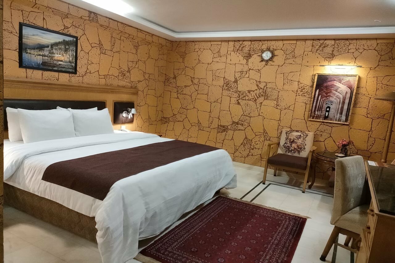 Фото Отель One Karachi