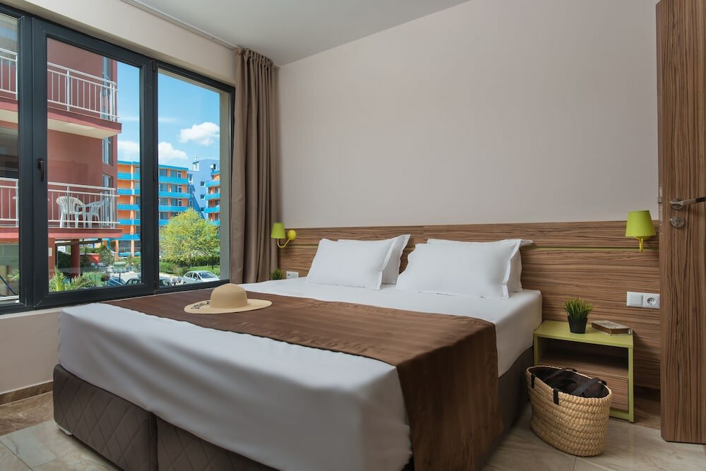 Фото TM Deluxe Hotel