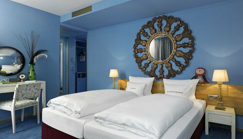 Внешний вид отеля 25hours Hotel The Goldman в Франкфурте-на-Майне, фото 2