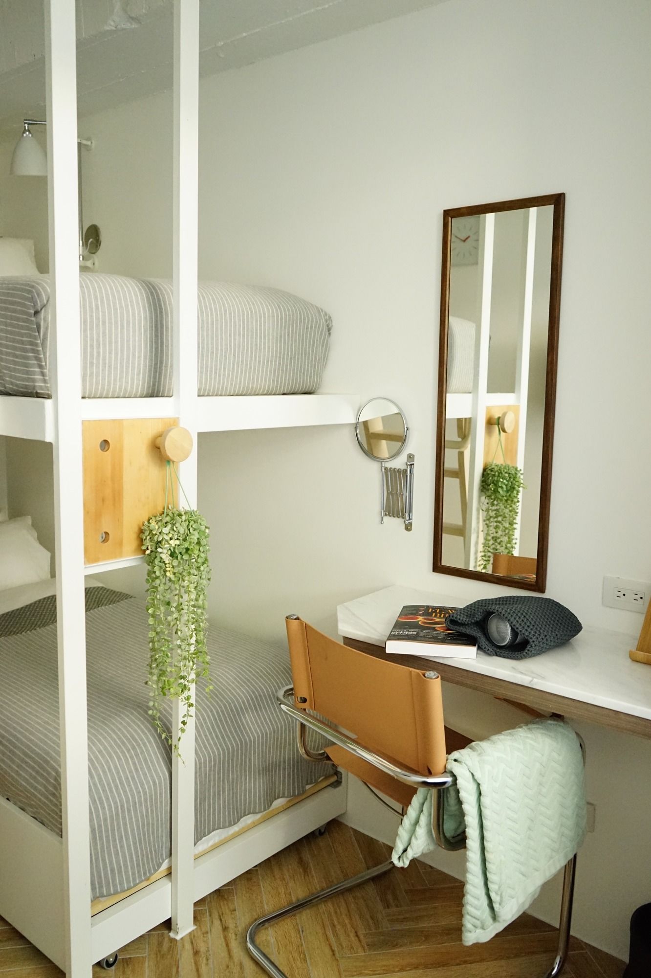 Фото Nihao Cafe Hotel