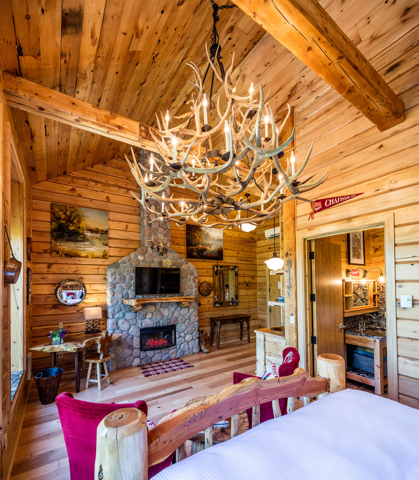 Фото Retro Suites Hotel