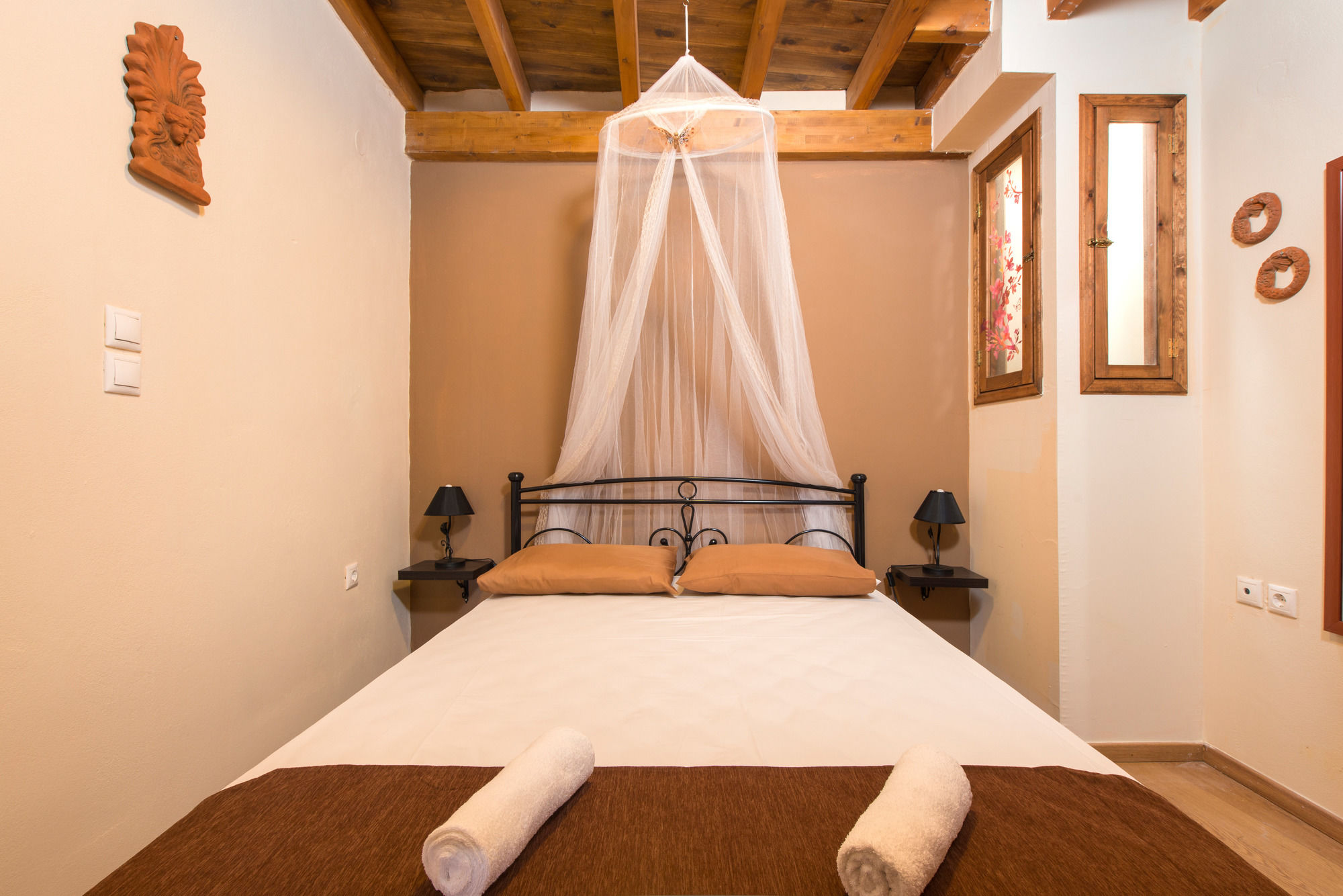 Фото 3 Charites Old Town