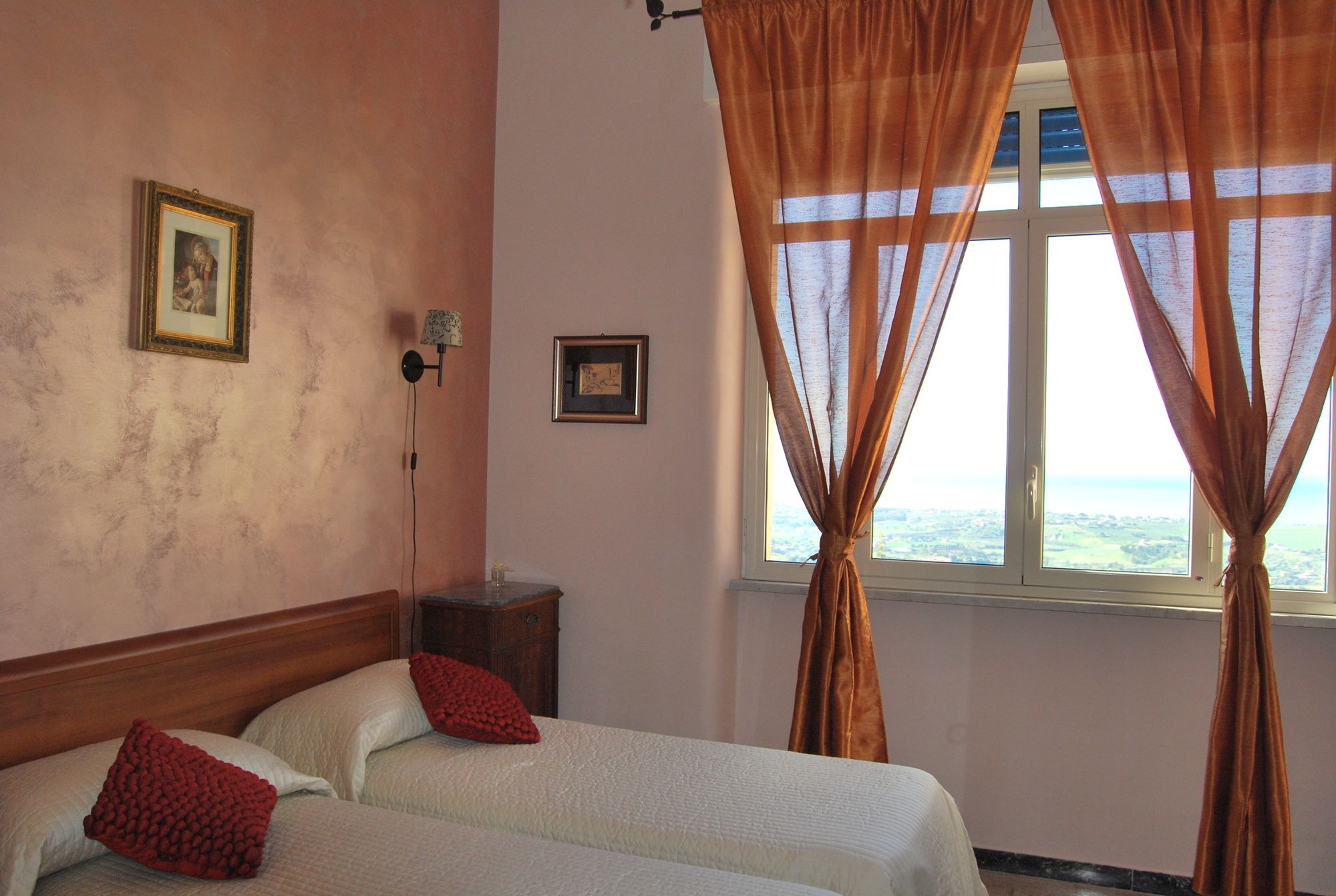Фото B&b La finestra sulla valle