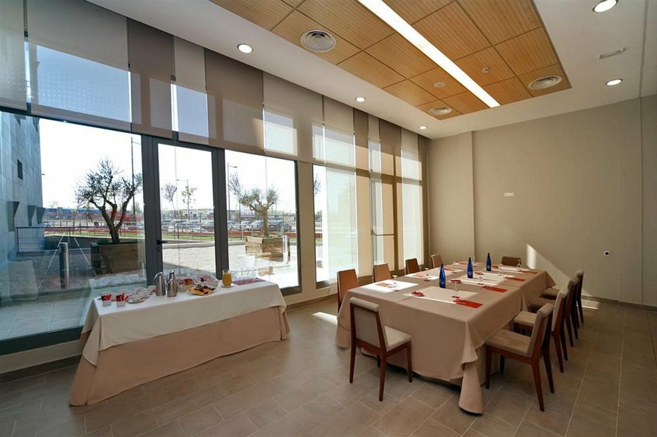 Фото Ramada by Wyndham Madrid Getafe