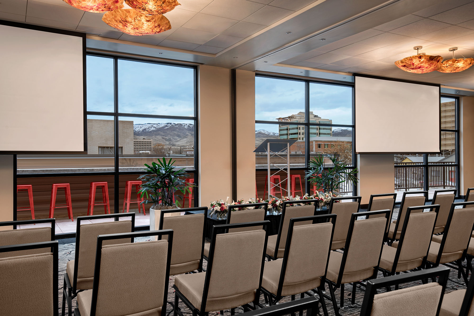 Фото Inn at 500 Capitol