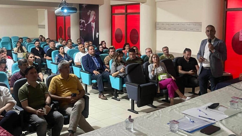 School Elbistan Middle School, Elbistan, photo