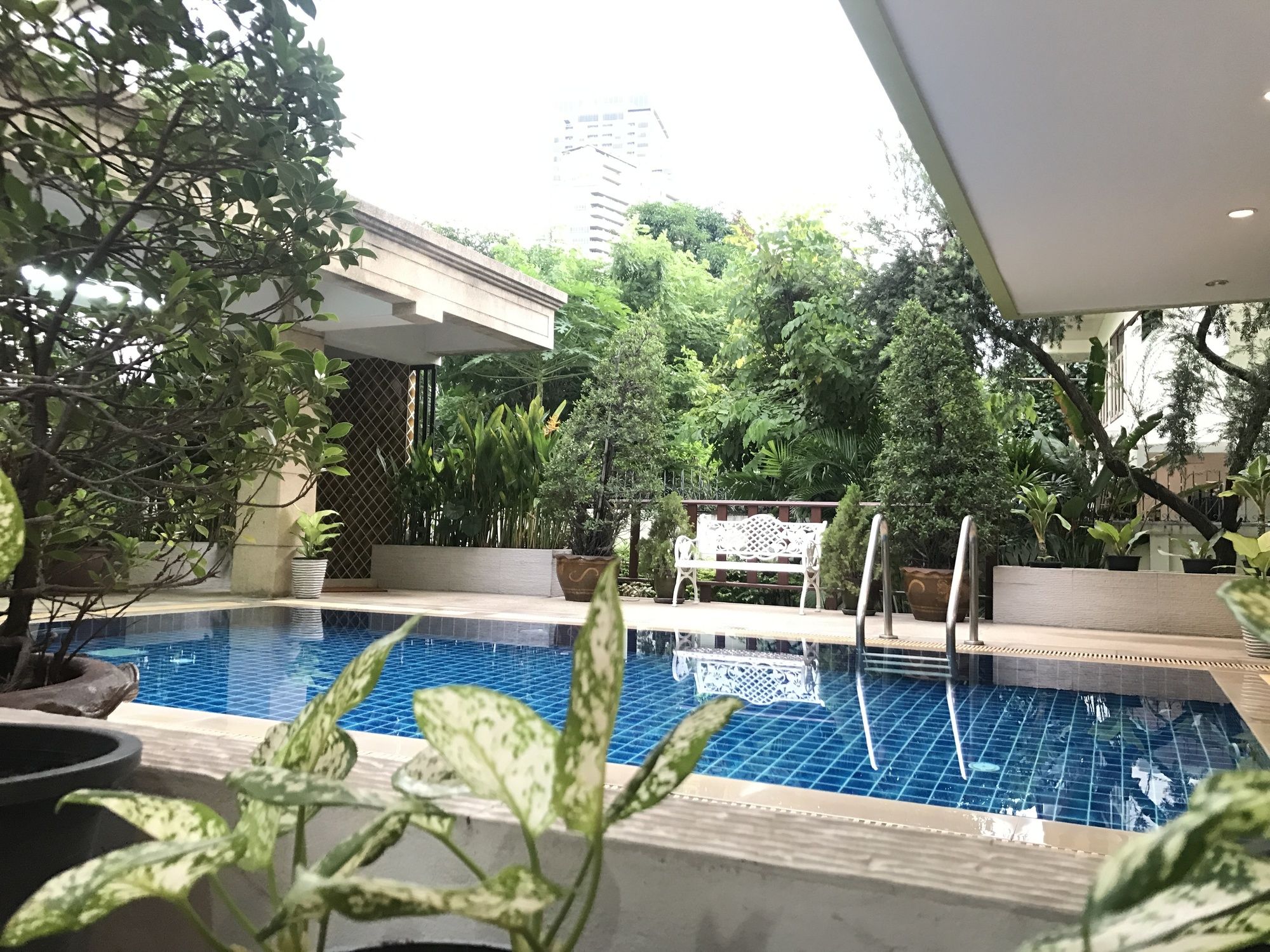 Фото 14 Place Sukhumvit Suites - Sha Plus