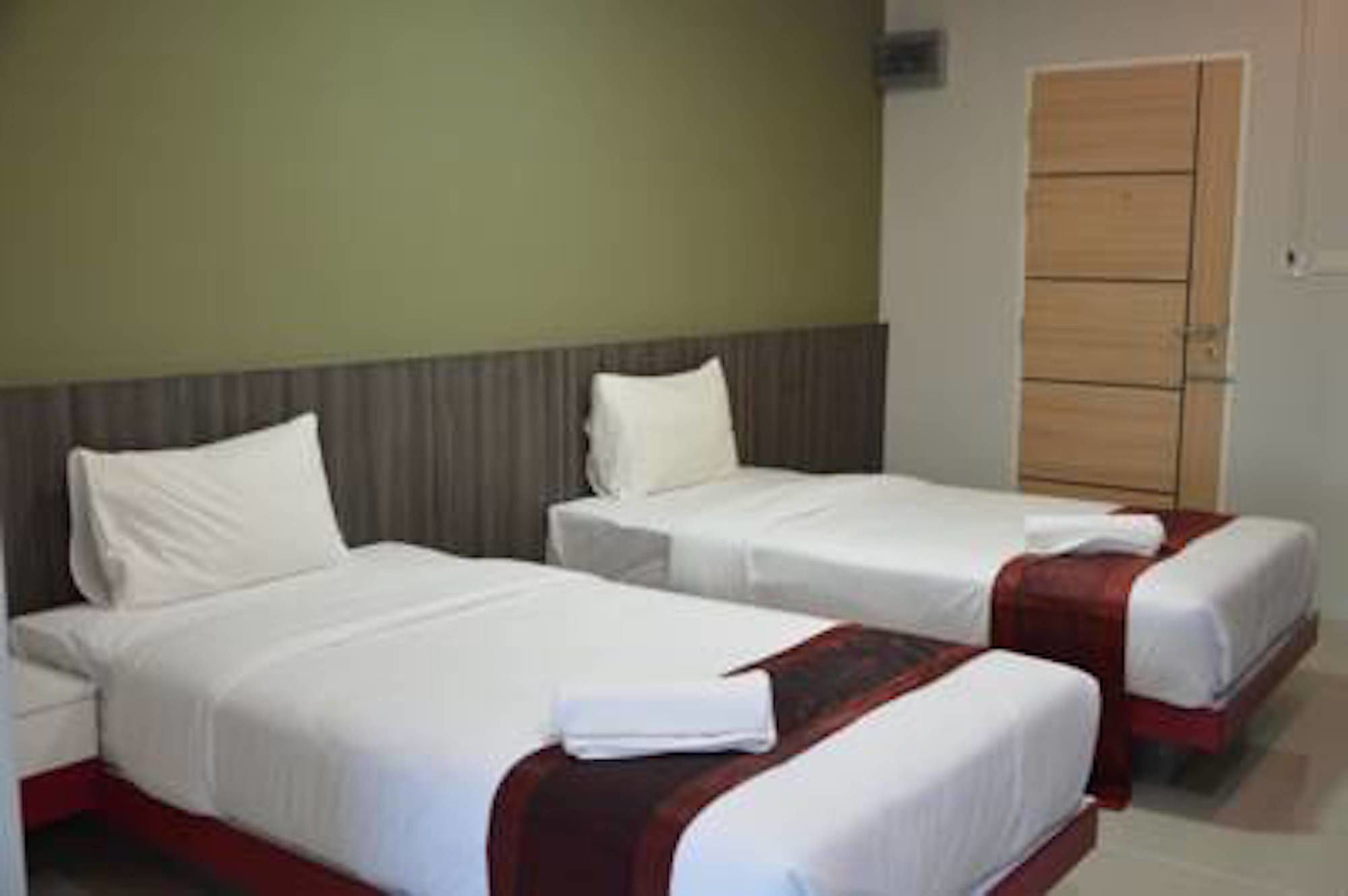 Фото Bright Apartment Hat Yai