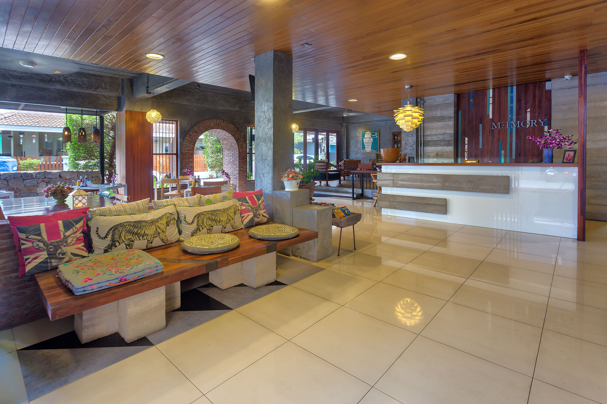 Фото отеля 2